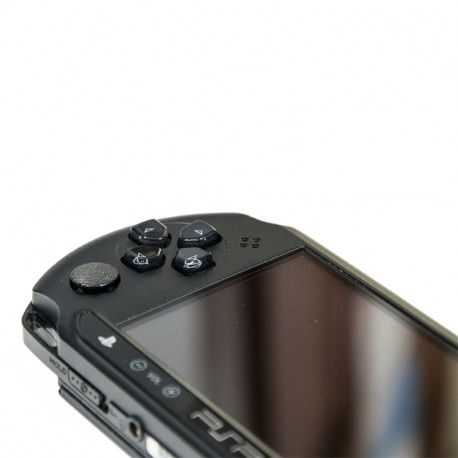 Игровая консоль Sony PSP-E1008 чёрная-1